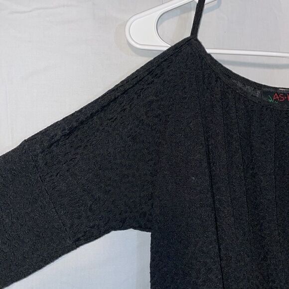 Open shoulder long sleeve black blouse - Picture 2 of 8